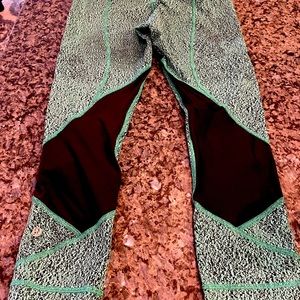 Lululemon cropped leggings